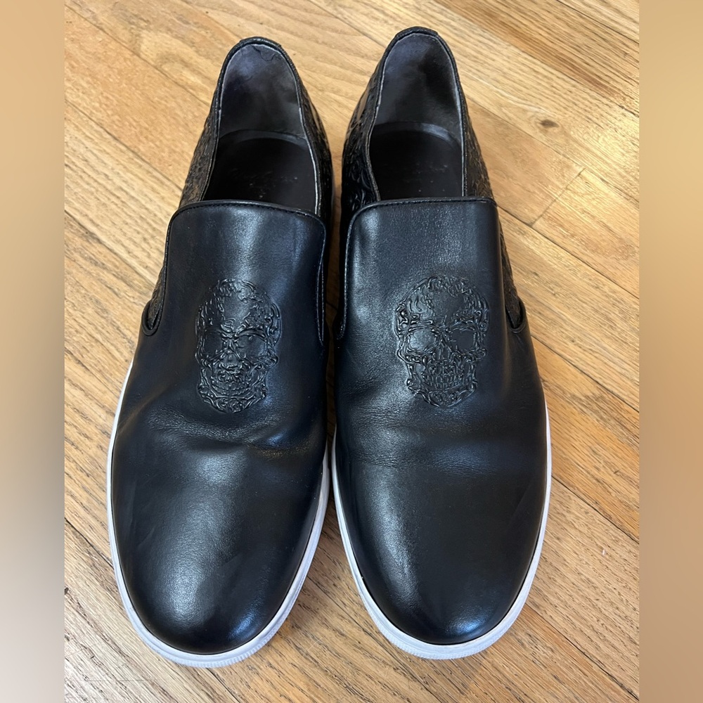 Robert Graham Embossed Skull Leather Shoes